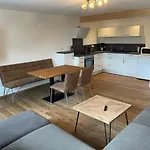 بيت ريفي Landgasthaus Zum Kreuz Gbr ايسني ام الغو