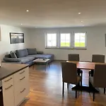 Landgasthaus Zum Kreuz Gbr بيت ريفي *