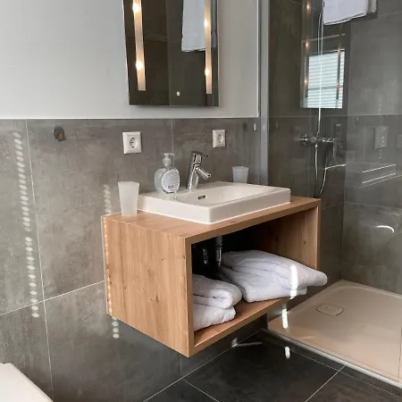 Landgasthaus Zum Kreuz Gbr