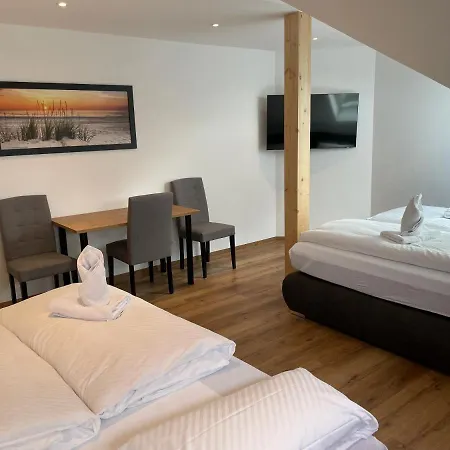 Landgasthaus Zum Kreuz Gbr Estalagem Isny im Allgäu