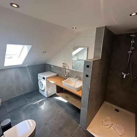 Landgasthaus Zum Kreuz Gbr Estalagem *