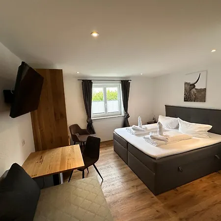Landgasthaus Zum Kreuz Gbr * Isny im Allgäu